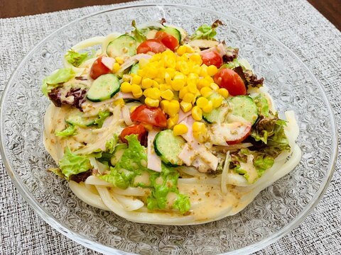 市販のドレッシングで簡単サラダうどん